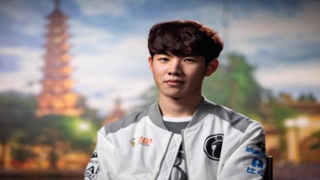 这不禁让高 这不禁让高