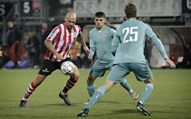 也期待着更 也期待着更